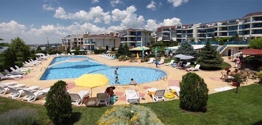 Holiday Apartment In Riviera Complex スヴェティ・ヴラス エクステリア 写真